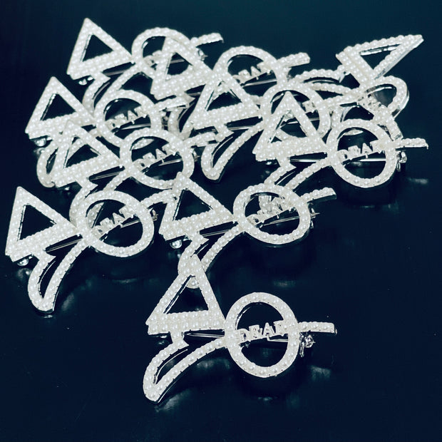 Pearl Delta Dear Pin